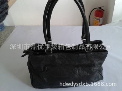 女式手提包 新款供應真皮車縫線女包 黑色百搭歐美潮流個性包包-深圳市鼎優手袋箱包制品提供女式手提包 新款供應真皮車縫線女包 黑色百搭歐美潮流個性包包的相關介紹、產品、服務、圖片、價格深圳市鼎優手袋箱包制品、拉桿箱包、手袋等等、皮具、紡織品、服裝服飾的購銷